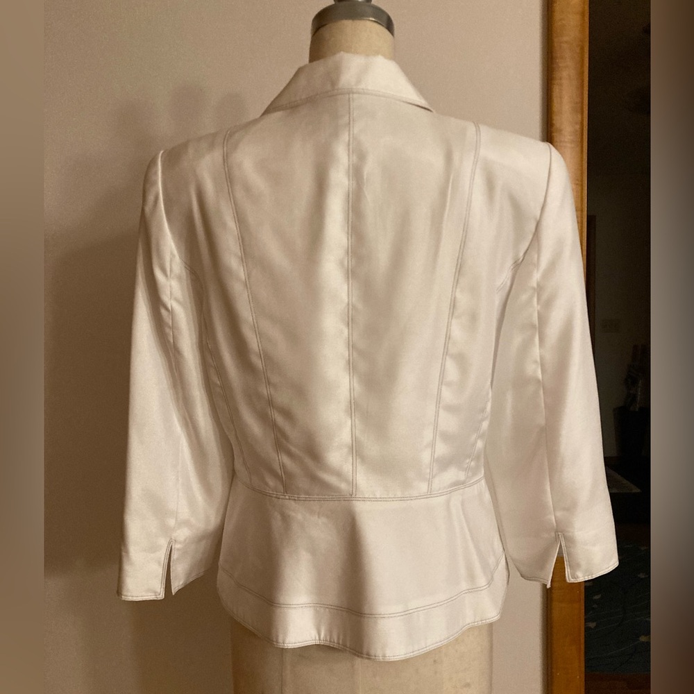 Sandra Darren White Silver Trim Tailored Blazer Black Floral Buttons Peplum - Picture 12 of 12